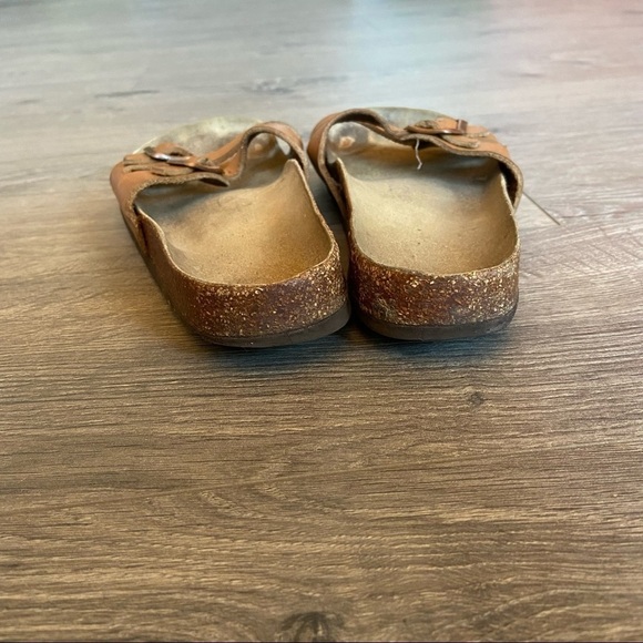 Tan Birkenstock women’s size 8 - Picture 2 of 8